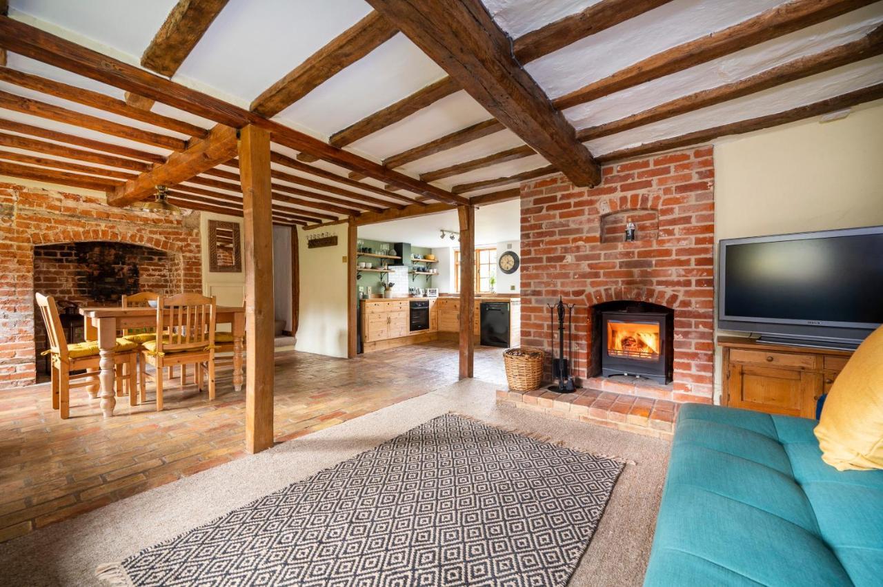 Buttercup Cottage, Hartest Экстерьер фото